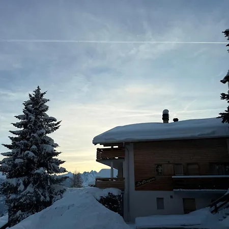 Superbe Avec Vue Et Parking Gratuit *